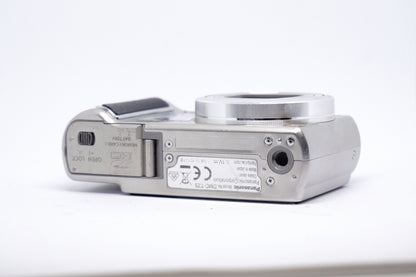 Panasonic Lumix Silver Compact Digital Camera 3 image 4