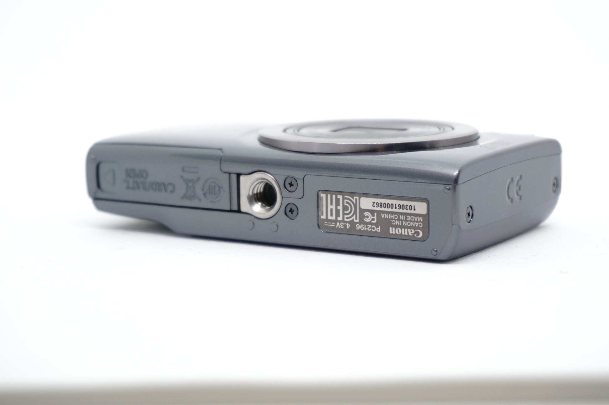 Canon IXUS Grey Compact Digital Camera image 5