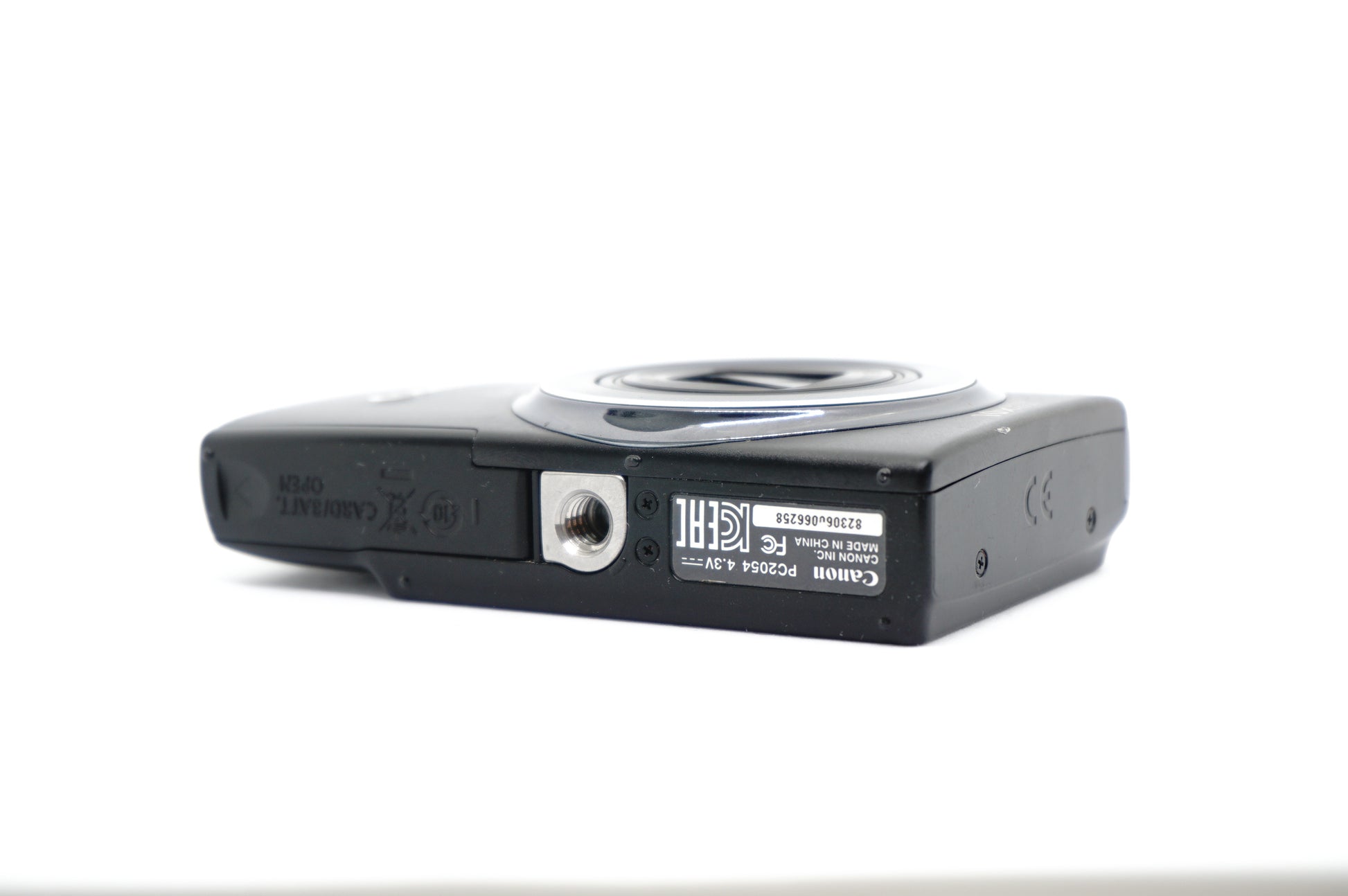Canon IXUS Black Zoom Compact Digital Camera image 4