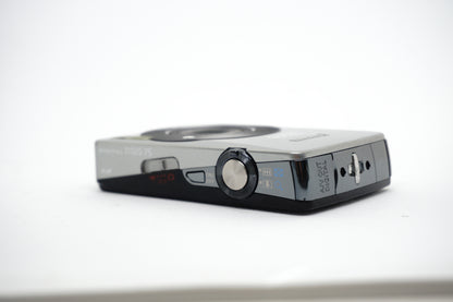 Canon IXUS 75 Silver Digital Camera image 3