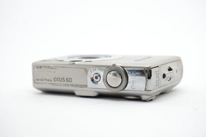 Canon IXUS Silver Compact Digital Camera 3 image 3