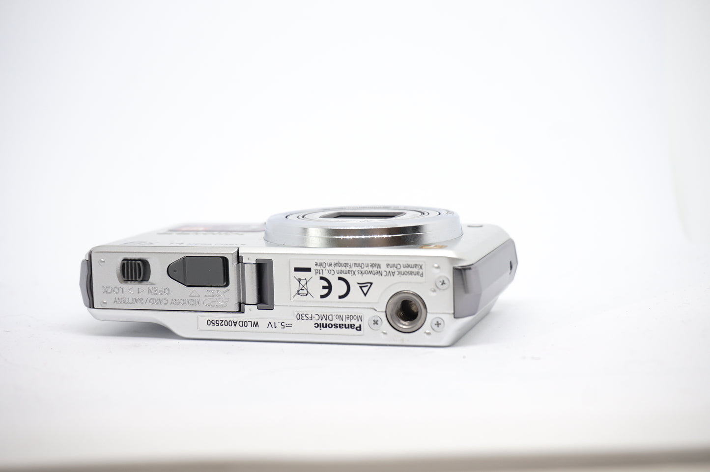 Canon Silver 8X Compact Digital Camera underneath view