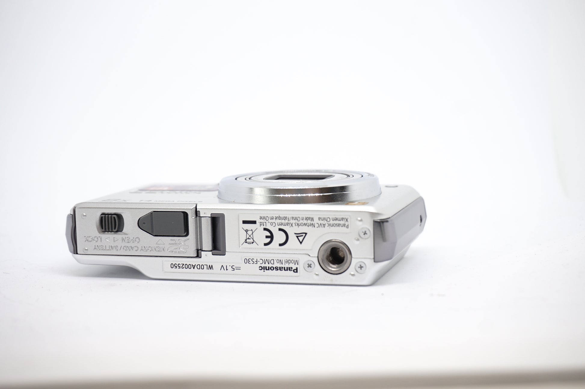 Canon Silver 8X Compact Digital Camera underneath view
