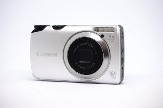 Canon White 5X Zoom Compact Digital Camera front view