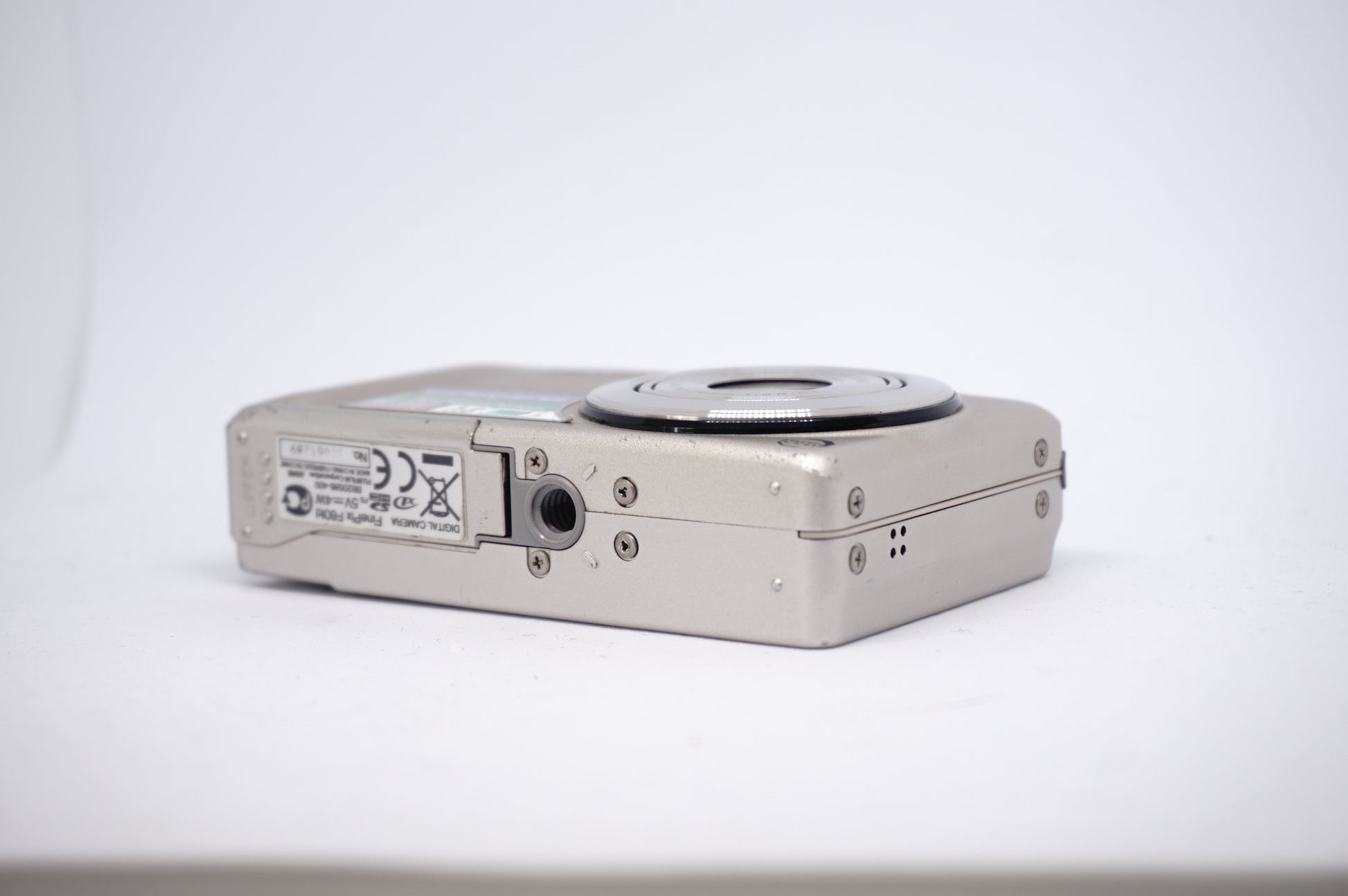 Fujifilm Silver 10MP Compact Digital Camera underneath view