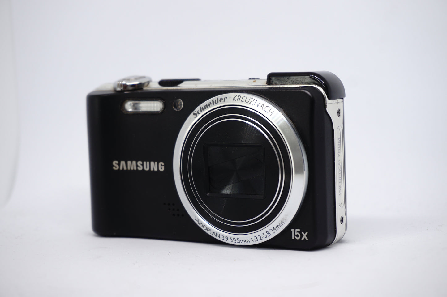 Samsung Black 15x Compact Digital Camera front view