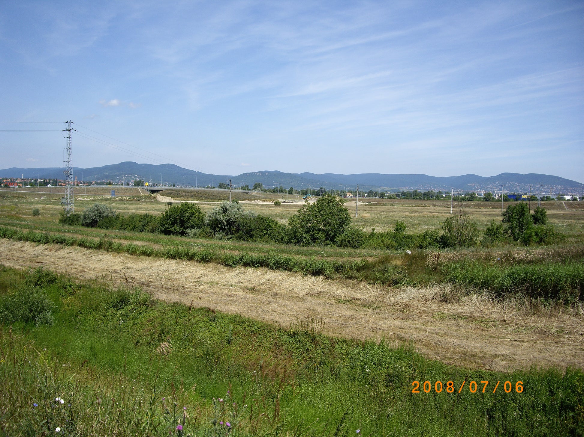 Sample photo taken on Pentax Optio S10 (landscape or street)