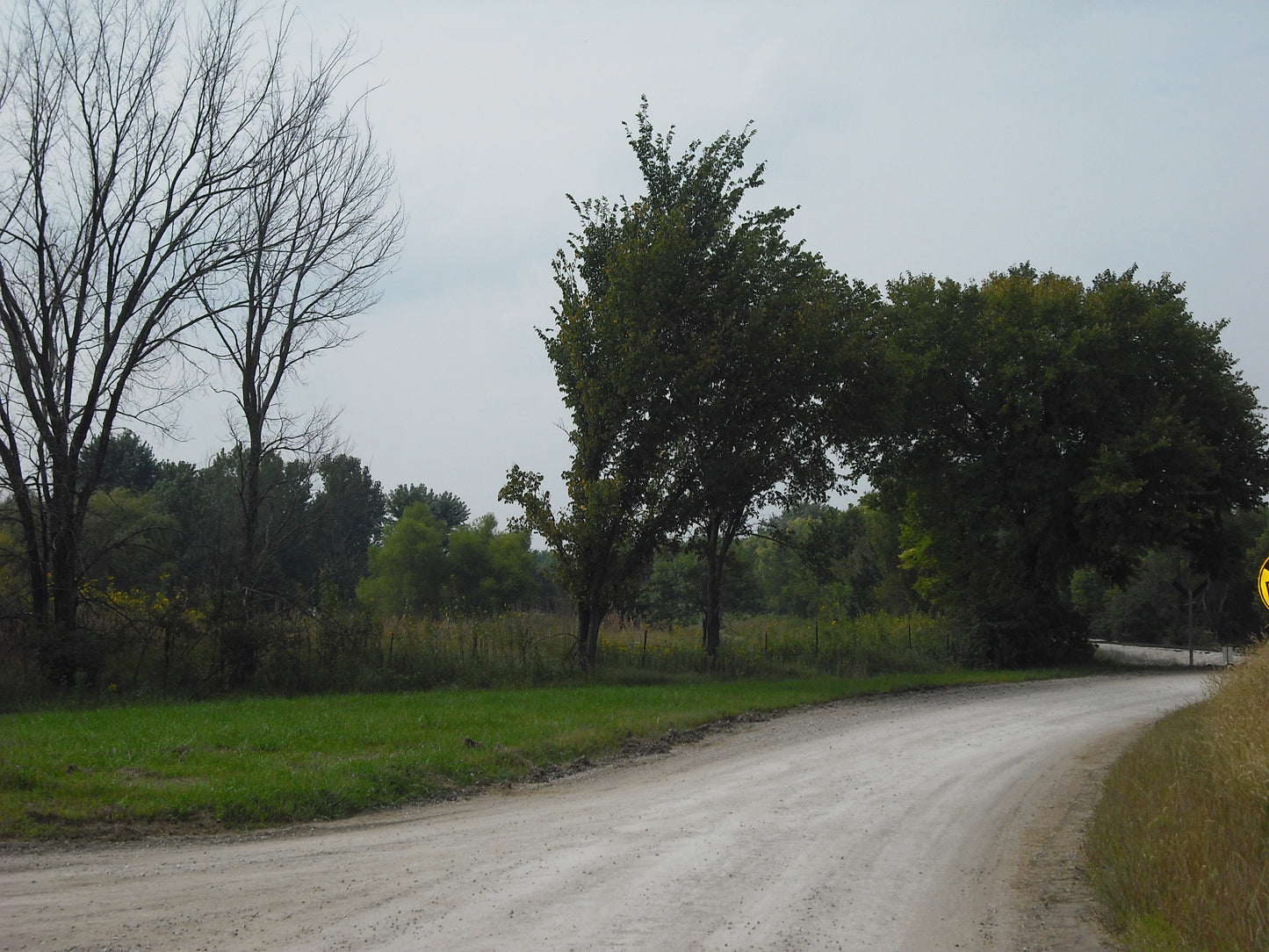 Sample photo taken on Fujifilm Finepix J10 (landscape or street)